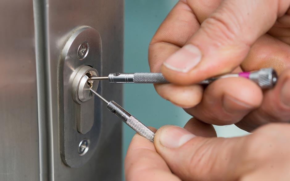 ouvrir une porte bloquée Gouvieux