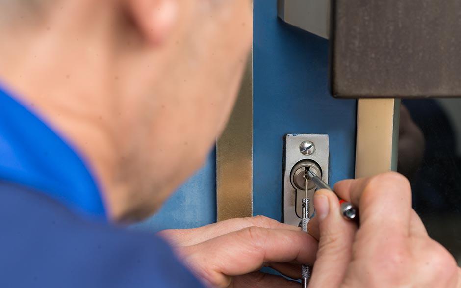 serrurier porte Itteville